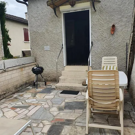 Le Pigeonnier Maison De Caractere 4 Personnes La Maisonnette Renovee 2 Personnes Holiday home Floirac (Lot)