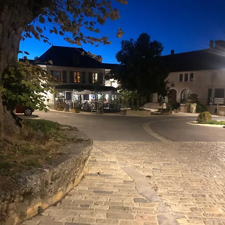 Holiday home Le Pigeonnier Maison De Caractere 4 Personnes La Maisonnette Renovee 2 Personnes